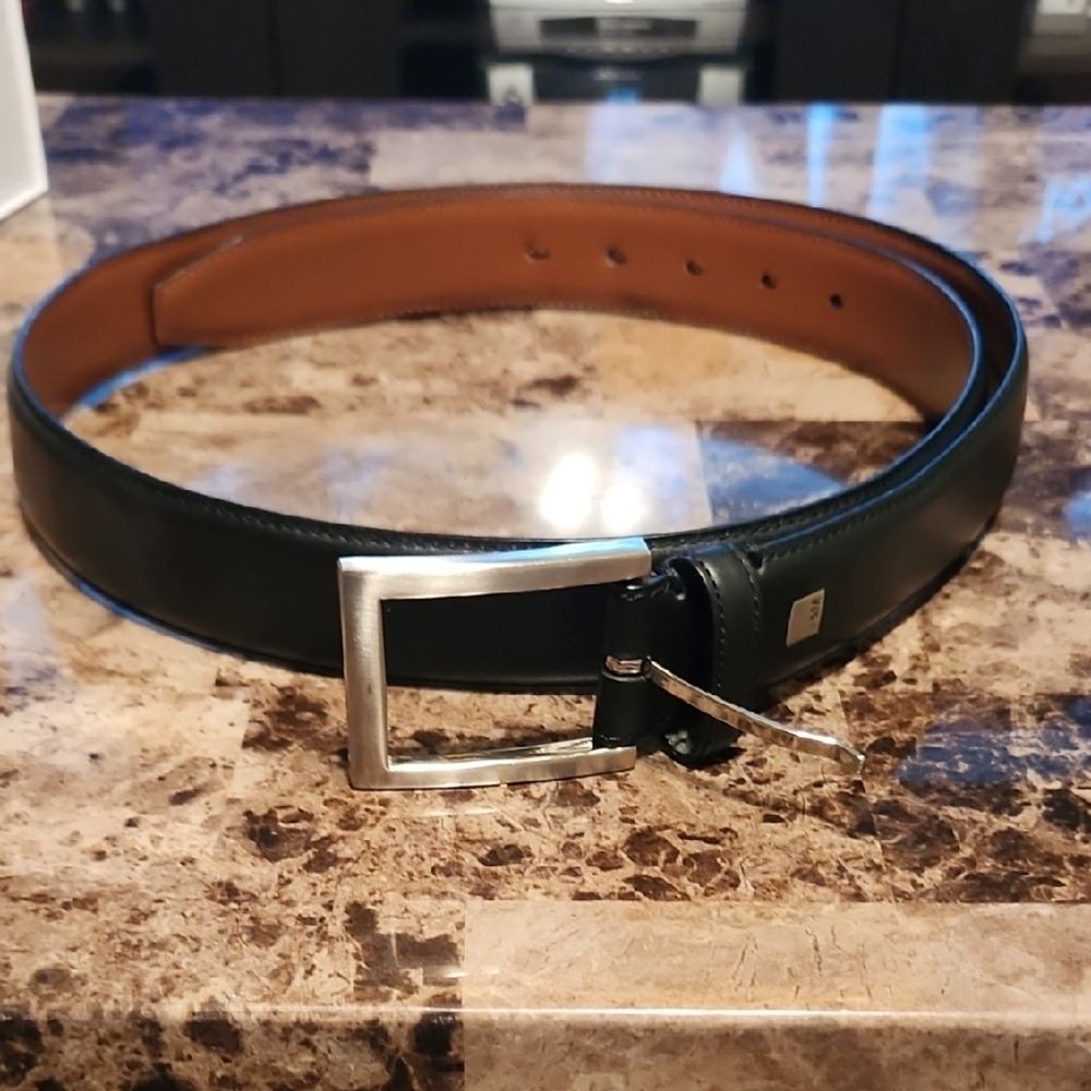 Men's Johnston & Murphy Black Leather Belt